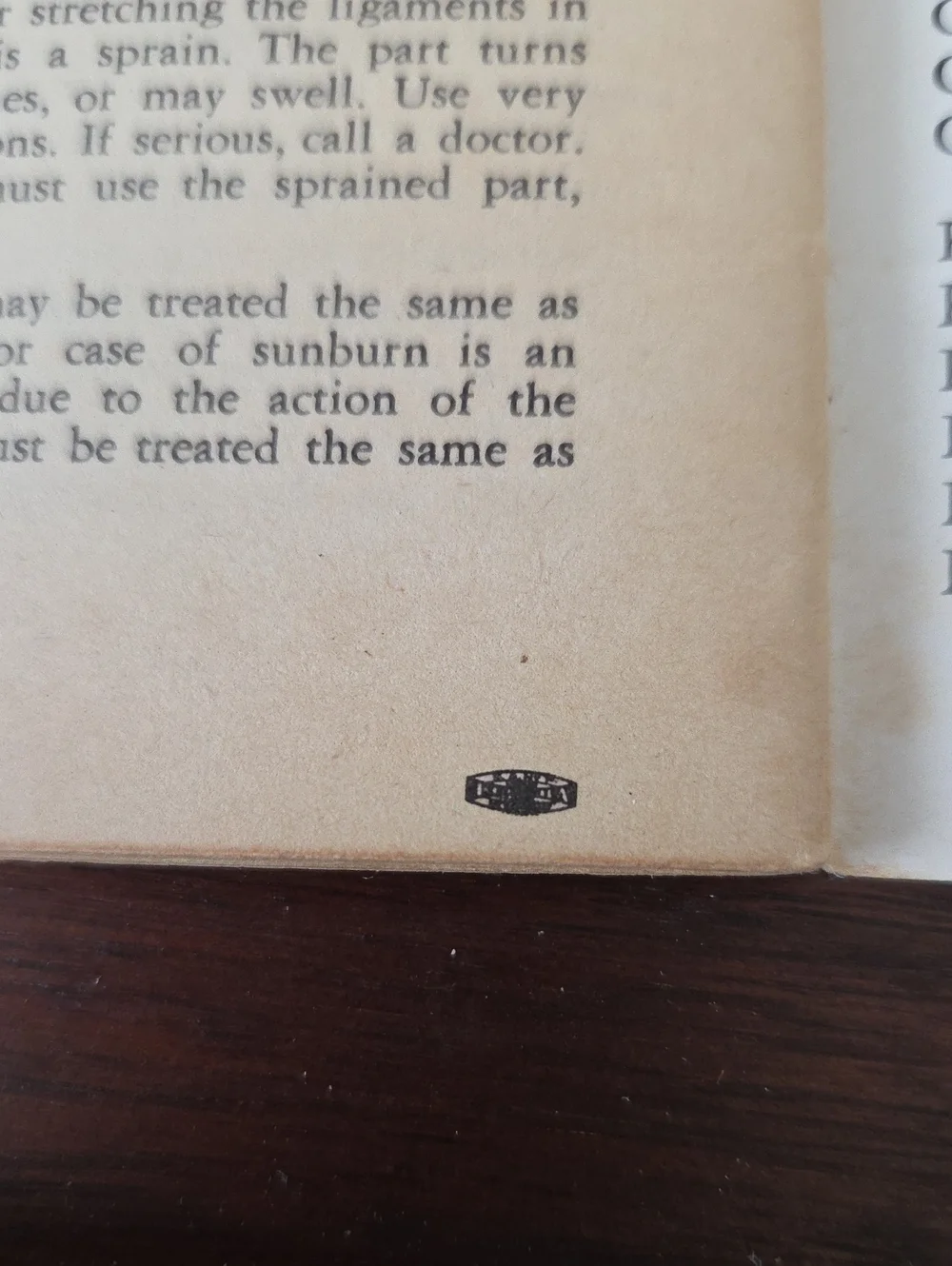 1943 Wartime Handbook - Make It Do Until Victory  Pulbication From Louisville Ky